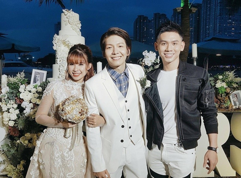 Cô hài hước cho biết: “Khánh không thích lên hình. Tận dụng sở thích đó nên My giấu làm của riêng luôn”. Ảnh: Dân Việt.