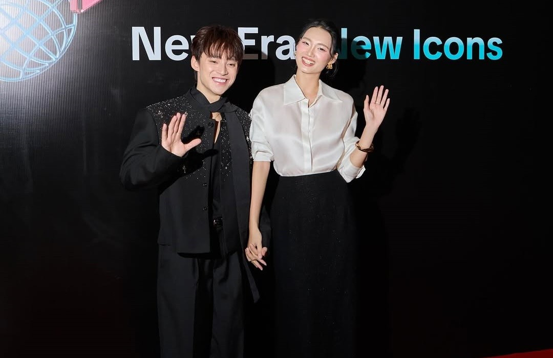 Nàng hậu và nam Tiktoker nắm tay tình tứ trong một sự kiện cách đây ít ngày.