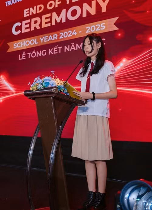 Tiểu Panda là con gái của Hoa hậu Hương Giang và chồng người Trung Quốc. Cô nhóc tên thật là Liu Gia Văn. Ảnh: FB Hương Giang.