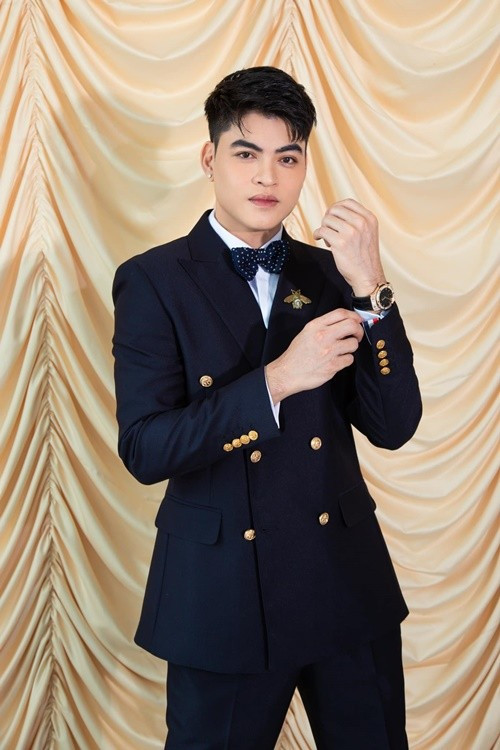 Theo Vietnamnet, Lưu Hưng là thành viên nhóm nhạc FM trước khi hoạt động solo. Ảnh: FB Lưu Hưng.