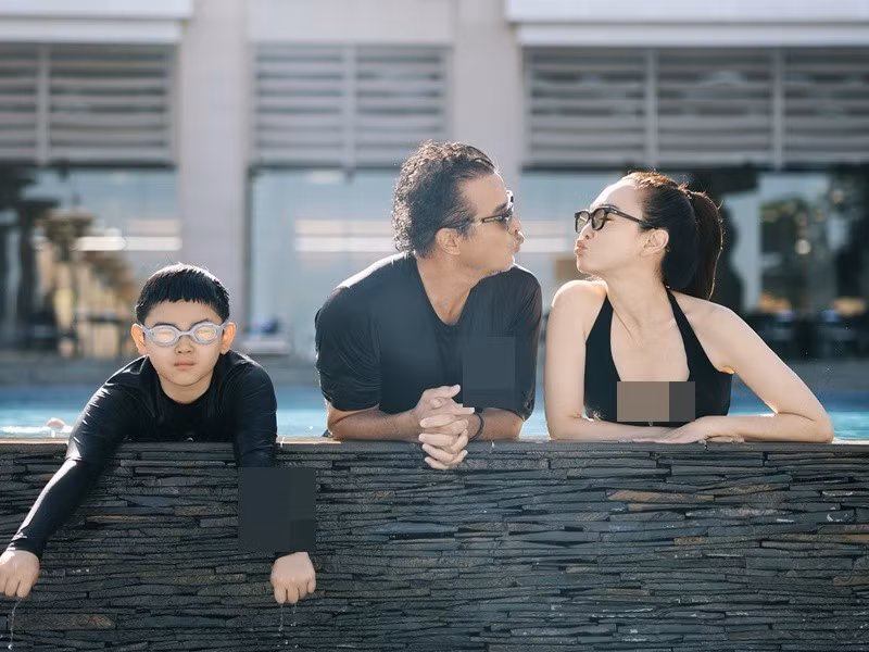 Tuổi 54, Phạm Văn Phương vẫn trẻ trung, gợi cảm. Ảnh: FB Phạm Văn Phương.