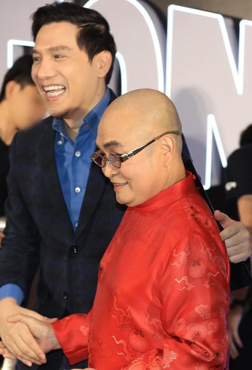 Minh Beta cho hay: "Nghệ sĩ Xuân Hinh nói lý do tuổi cao, không thể tham gia nhưng bằng kỹ năng thuyết phục, tôi đã khiến ông gật đầu đồng ý". Ảnh: FB Xuân Hinh.