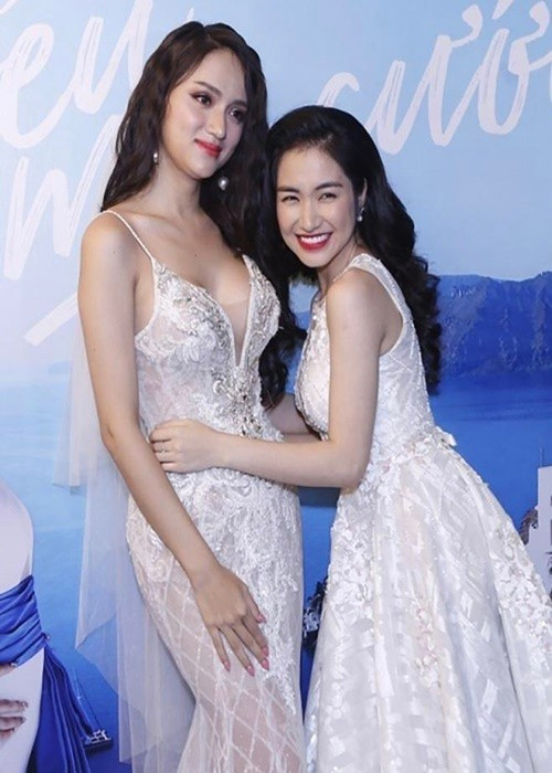 Hòa Minzy có mối quan hệ thân thiết với Hương Giang. Mới đây, nữ ca sĩ viết tâm thư dành cho đàn chị. Hòa Minzy cho biết, cô có mặt khi Hương Giang trở về trường sau khi phẫu thuật chuyển giới cách đây nhiều năm. Ảnh: Dân Việt.