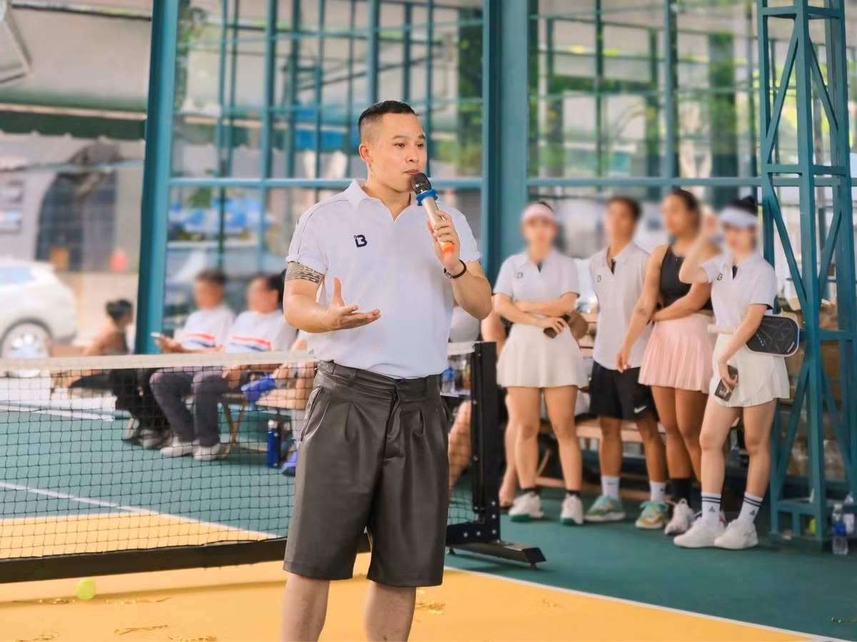 Khắc Tiệp kín tiếng về chuyện tình cảm ở tuổi 42. Ảnh: FB Khắc Tiệp.