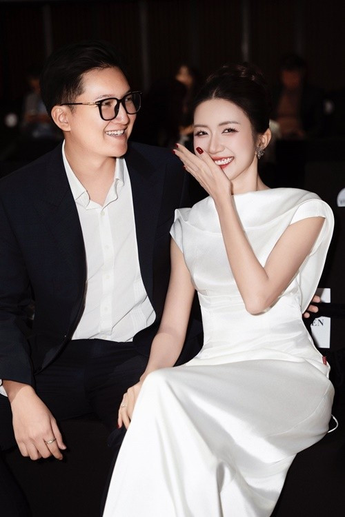 Ngọc Huyền khoe những khoảnh khắc ngọt ngào bên Duy Minh khi tham dự sự kiện vào tháng 11/2025. Ảnh: FB Ngọc Huyền.