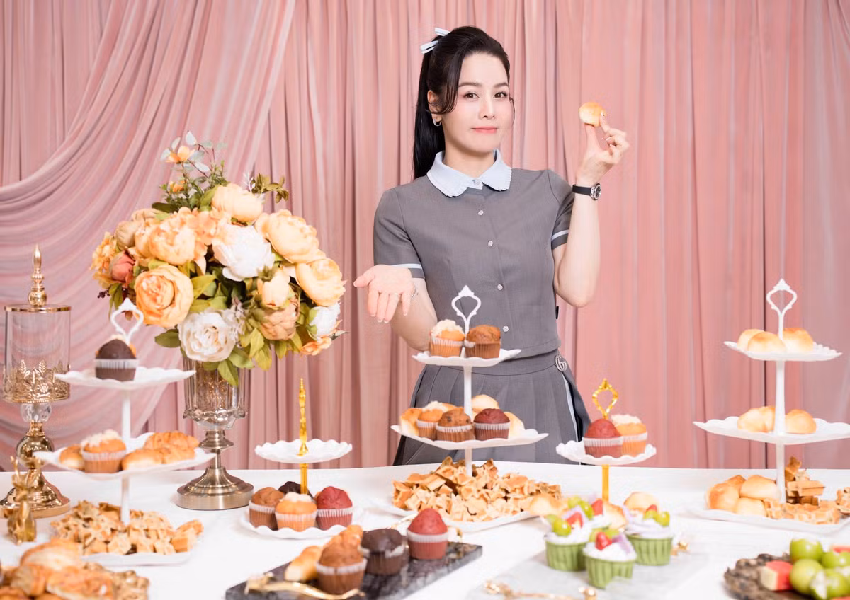 Nhật Kim Anh đóng phim, ca hát, kinh doanh nhiều năm qua. Nhờ sự nghiệp thành công, nữ diễn viên có trong tay khối tài sản "không phải dạng vừa".