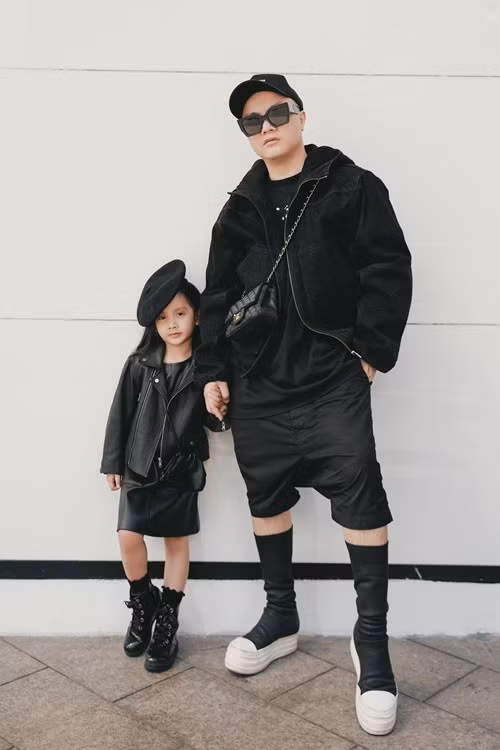 Đỗ Mạnh Cường cùng con gái MyMy ăn mặc đồng điệu. Ảnh: FB Đỗ Mạnh Cường.
