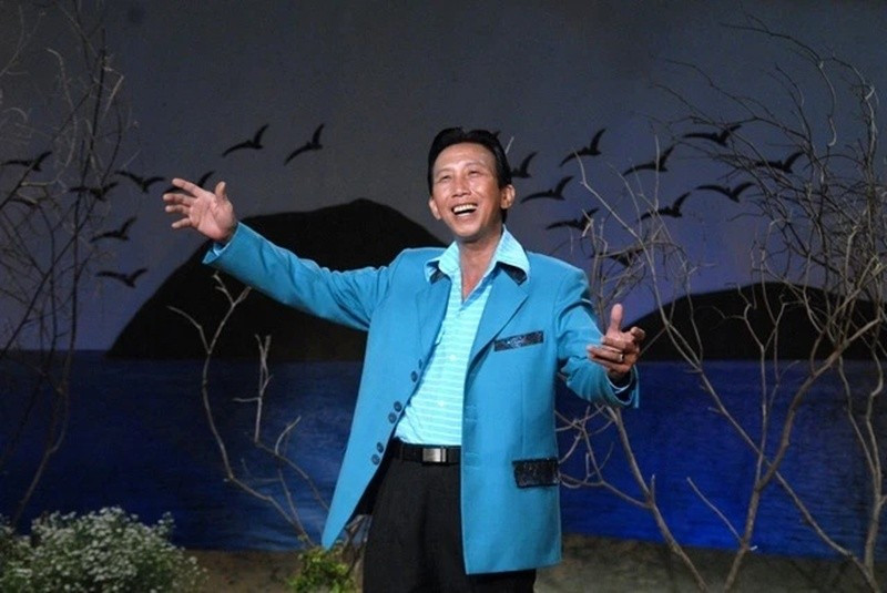 Nhạc sĩ Bảo Huy - con trai nhạc sĩ Thế Hiển cho biết, ước nguyện còn dang dở của cha anh là tham dự một đêm nhạc của chính mình. Tuy nhiên, nhạc sĩ Thế Hiển ngại "diện mạo sau bạo bệnh" sẽ khiến hình ảnh của ông không được trọn vẹn. Ảnh: Vietnamnet.