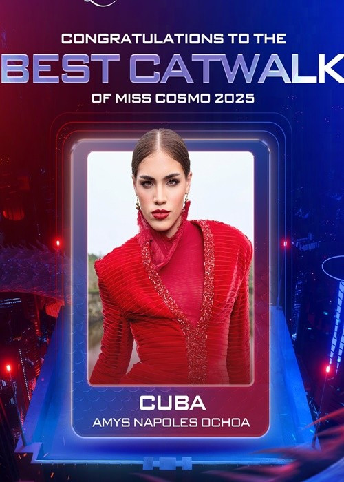 Ban tổ chức Miss Cosmo 2025 công bố các giải phụ trong bán kết. Thí sinh Cuba - Amys Napoles Ochoa đoạt giải Thí sinh catwalk tốt nhất. Top 5 giải thưởng này gồm các đại diện: Colombia, Brazil, Thái Lan và Sierra Leone. Ảnh: Miss Cosmo.