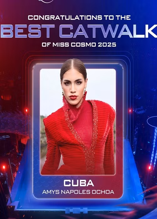 Ban tổ chức Miss Cosmo 2025 công bố các giải phụ trong bán kết. Thí sinh Cuba - Amys Napoles Ochoa đoạt giải Thí sinh catwalk tốt nhất. Top 5 giải thưởng này gồm các đại diện: Colombia, Brazil, Thái Lan và Sierra Leone. Ảnh: Miss Cosmo.
