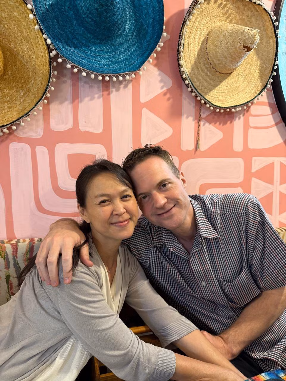 Ngọc Nga và bạn đời tận hưởng cuộc sống như vợ chồng son khi các con đều đã lớn.