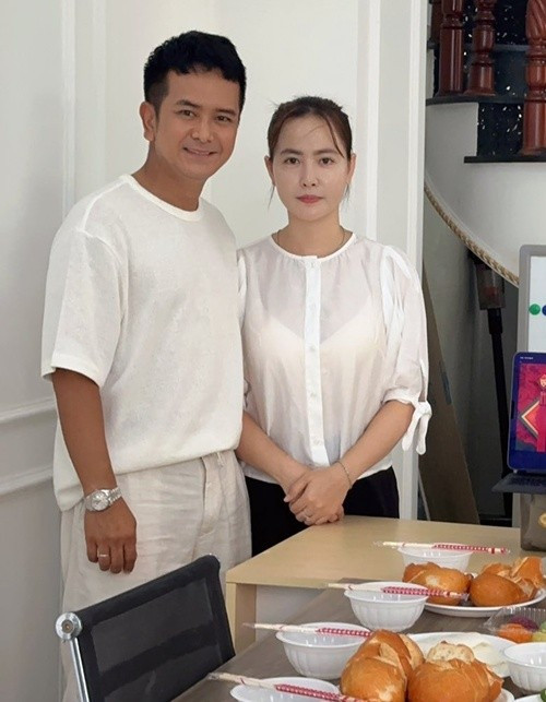 Khán giả từng biết đến Hùng Thuận qua vai bé An trong bộ phim truyền hình "Đất phương Nam". Ở giai đoạn hiện tại, anh dành phần lớn thời gian cho gia đình và công việc kinh doanh.