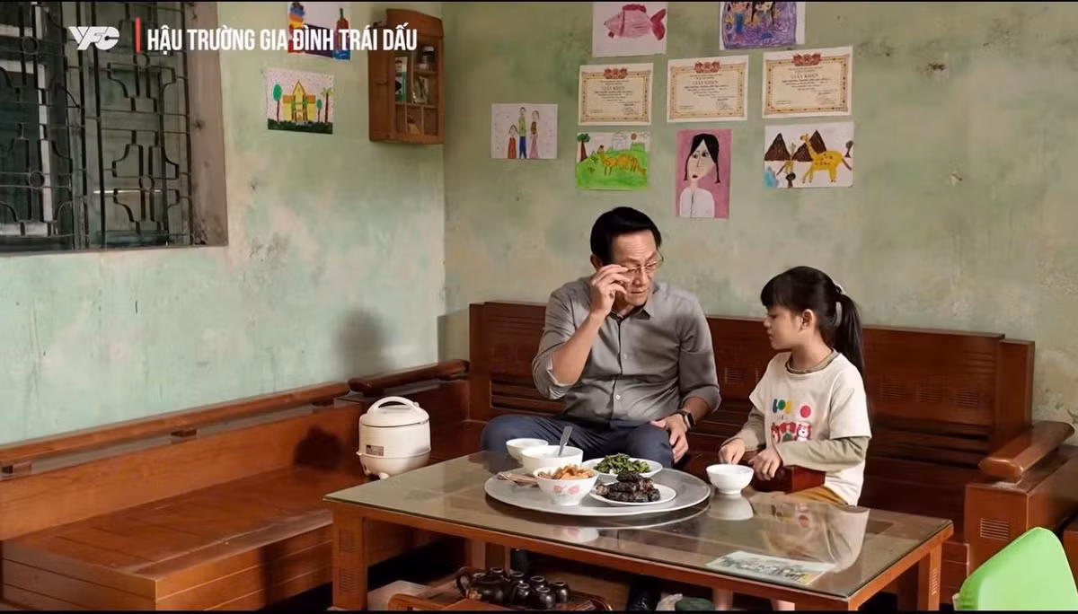 Chia sẻ trên trang cá nhân, nghệ sĩ Hoàng Hải dành nhiều lời khen cho Cherry An Nhiên, cho rằng cô nhóc là gương mặt tài năng không đợi tuổi với khả năng nhập vai tốt so với lứa tuổi. Ảnh: FB Hoàng Hải.