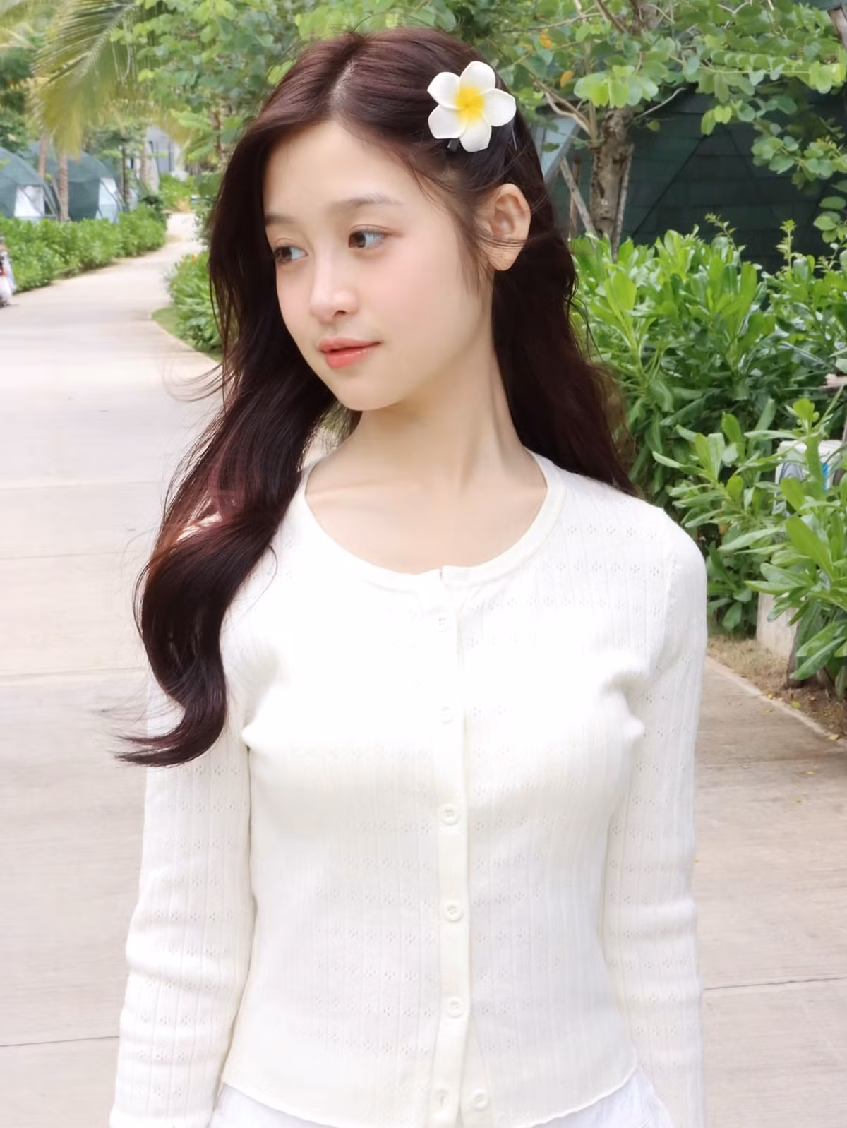 Nữ diễn viên phim Lật mặt 8 có phong cách thời trang đa dạng.