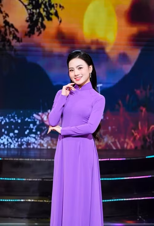 Giọng ca sinh năm 2006 đang theo học Học viện Âm nhạc Quốc gia Việt Nam. Ảnh: FB Bảo Anh.