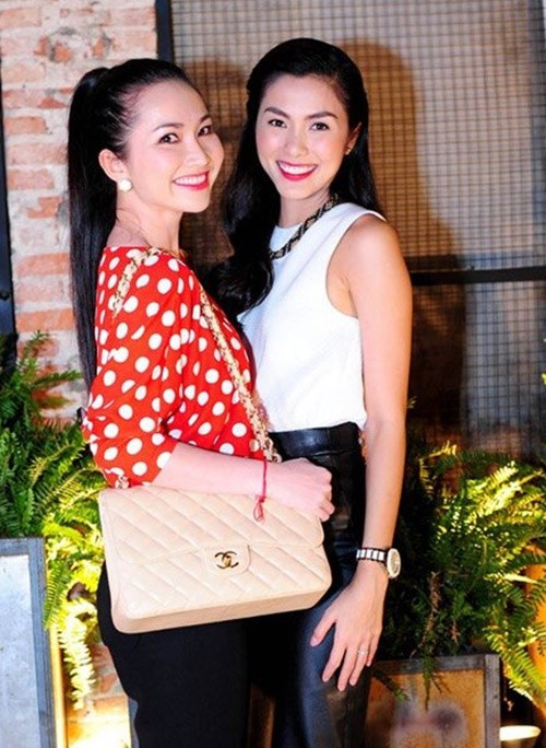 Khi Kim Hiền sang Mỹ định cư, Tăng Thanh Hà tiễn người bạn thân thiết. Ảnh: Đời Sống Gia Đình.