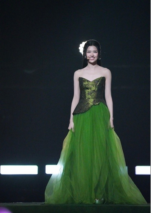 Theo Dân Việt, Suni Hạ Linh nhận được 2 giải thưởng dành cho tiết mục xuất sắc nhất mùa giải với Nobody và Tinh vệ ở chung kết Đạp gió 2024. Ảnh: Dân Việt.