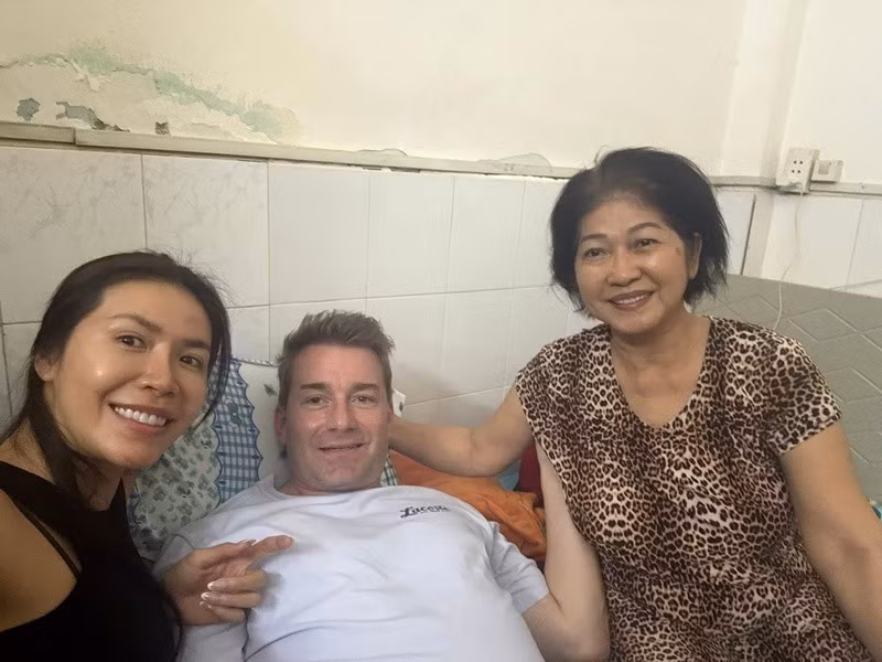 Minh Tú tiết lộ, mối quan hệ giữa Cris và mẹ đẻ của cô rất tốt đẹp. Ảnh: FB Minh Tú.