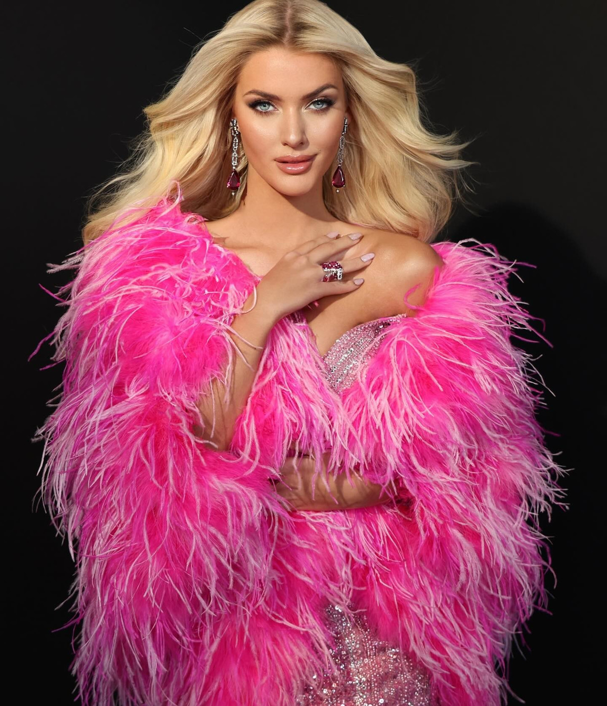 Nàng hậu đang theo học ngành kinh tế và marketing. Ảnh: Miss Universe.