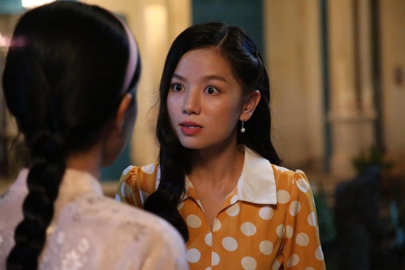 Nữ diễn viên nói thêm: “Nhưng đã là diễn viên, đã tự cho mình cơ hội thể hiện nhiều cuộc đời và sống nhiều cuộc đời khác nhau, thể hiện nhiều vai diễn khác nhau, đôi khi khán giả nhầm lẫn diễn viên chính là nhân vật”. Ảnh: Tiền Phong.