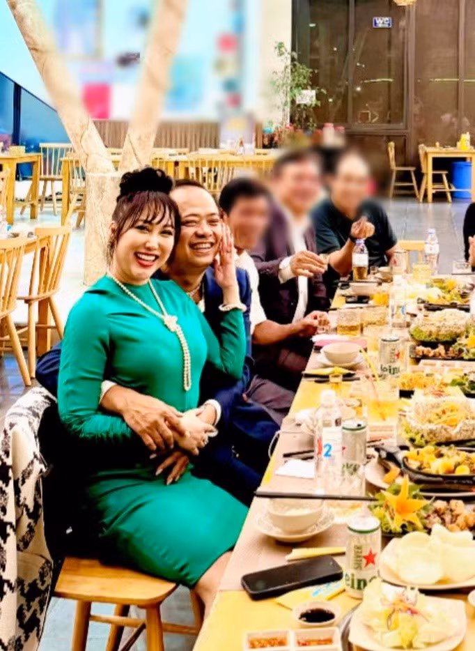 Trước khi quen biết doanh nhân Chí Phú, Phi Thanh Vân trải qua nhiều ca phẫu thuật thẩm mỹ. Ảnh: FB Phi Thanh Vân.