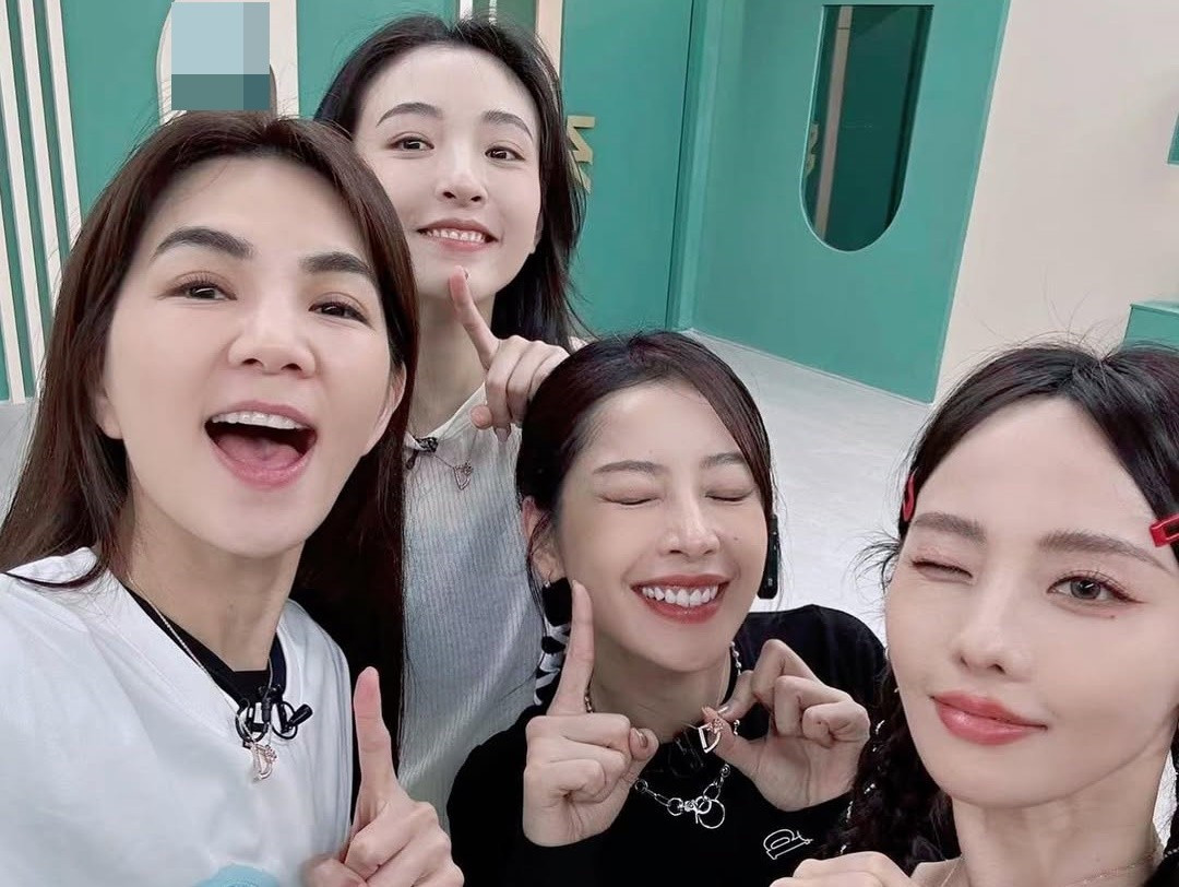 Theo Tiền Phong, Ella từng tiết lộ, Chi Pu là fan của cô. Ảnh: Instagram Chi Pu.