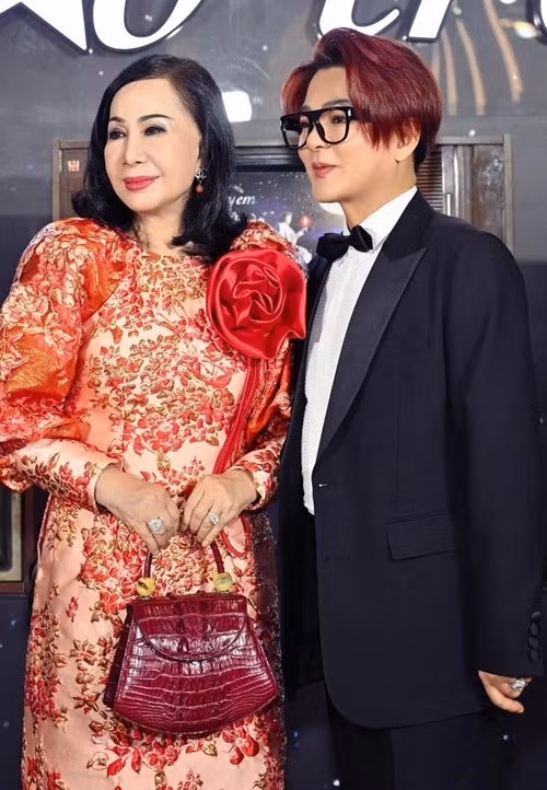 Chênh lệch nhau 8 tuổi, Vũ Hà và Huyền Vân từng bị gia đình hai bên phản đối khi quyết định kết hôn. Ảnh: FB Vũ Hà.