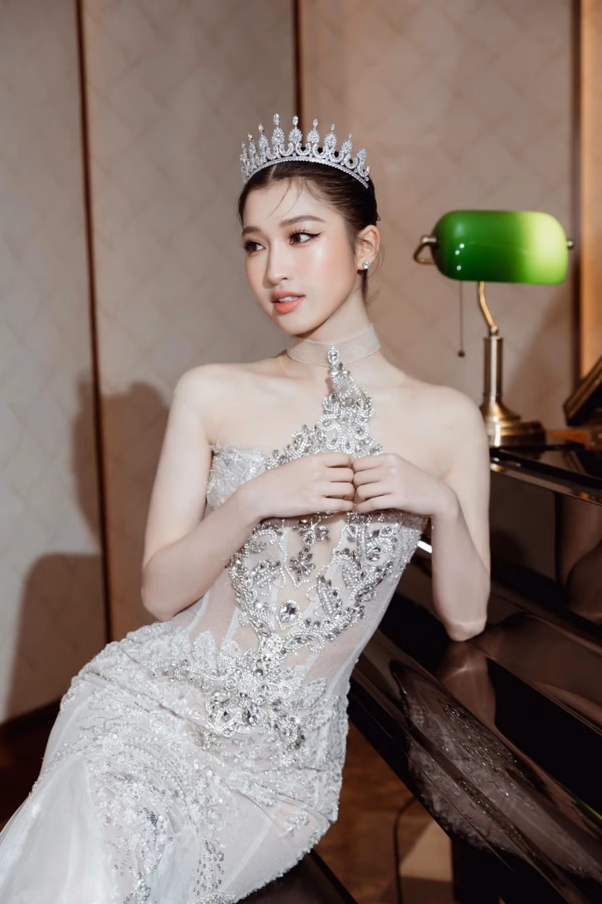 Chia sẻ về thành tích ở sân chơi nhan sắc quốc tế, Phương Nhi cho biết, cô có chút tiếc nuối nhưng vui vì cảm thấy bản thân đã học hỏi được nhiều điều thông qua cuộc thi. Ảnh: VOV.