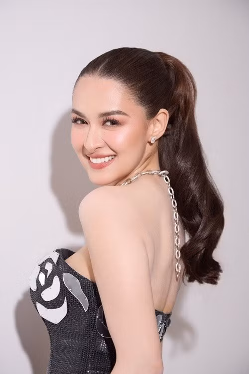 Marian Rivera sở hữu vẻ đẹp đằm thắm thay vì nét tươi trẻ như ngày còn son rỗi. Ảnh: FB Marian Rivera.