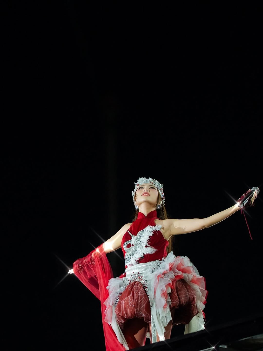 Hát Bài ca Đất phương Nam ở V Concert - Rạng rỡ Việt Nam là kỷ niệm khó quên của Phương Mỹ Chi. Ảnh: Instagram Phương Mỹ Chi.