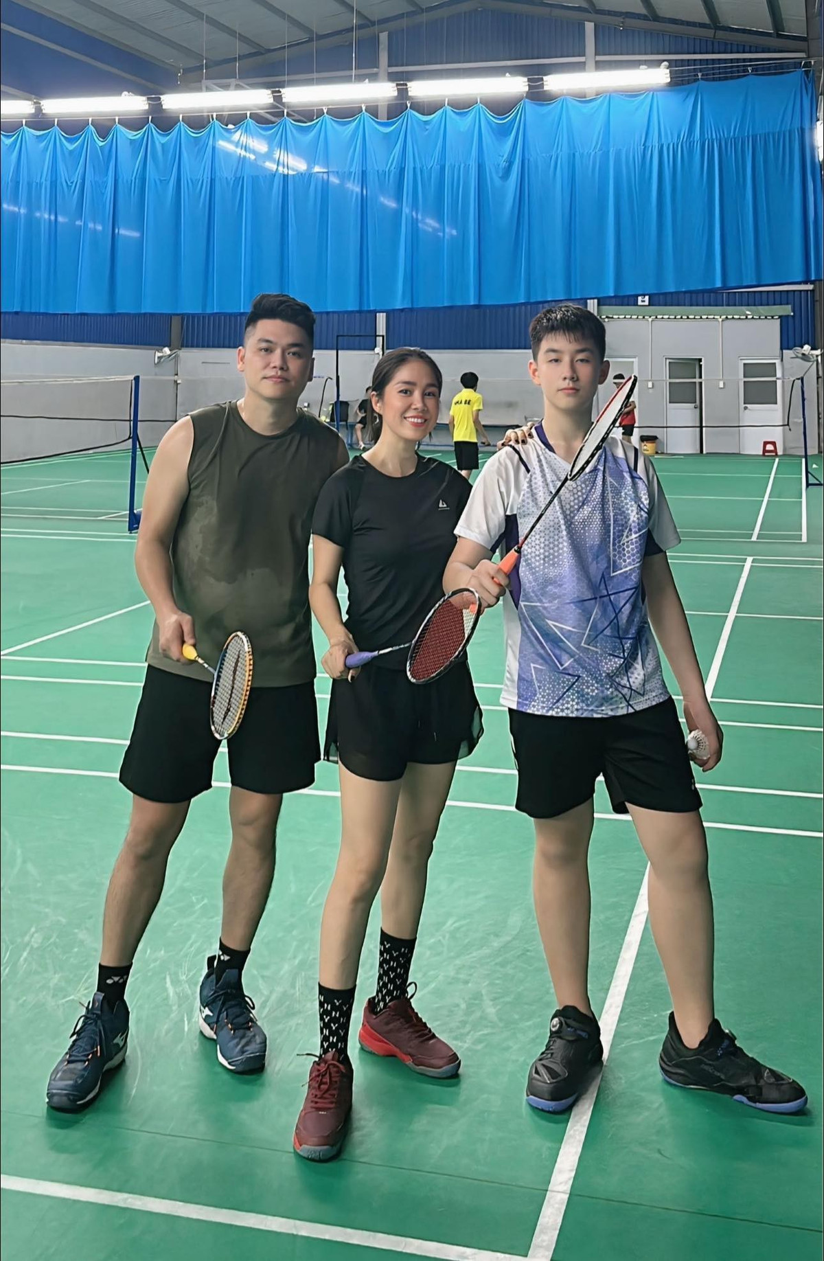 Trung Kiên đối xử với bé Cà Pháo - con riêng của Lê Phương như con ruột. Phía bé Cà Pháo rất quấn Trung Kiên, thích tâm sự với bố dượng. Ảnh: FB Lê Phương.