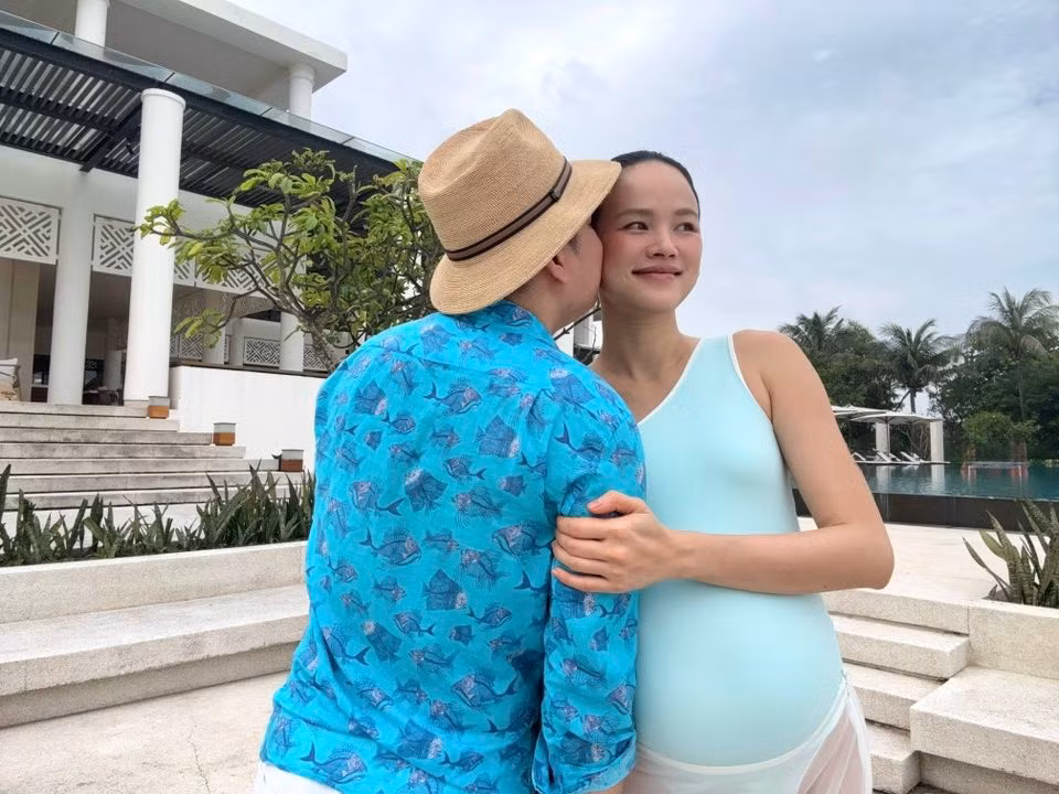 Nữ người mẫu dành nhiều thời gian nghỉ dưỡng khi mang thai. Ảnh: FB Tuyết Lan.