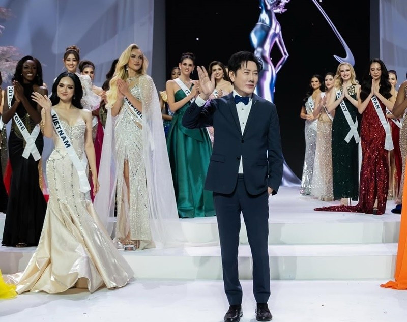 View - Hương Giang gợi cảm trên sân khấu sự kiện ra mắt của Miss Universe 2025 | Báo Tri thức và Cuộc sống - TIN TỨC PHỔ BIẾN KIẾN THỨC 24H