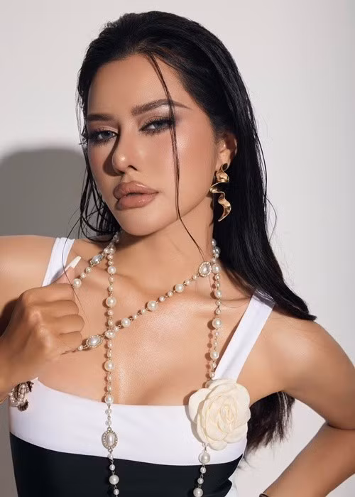 Senaivi không chỉ có vẻ ngoài nổi bật mà còn học giỏi. Ảnh: FB Mlô H Senaivi.