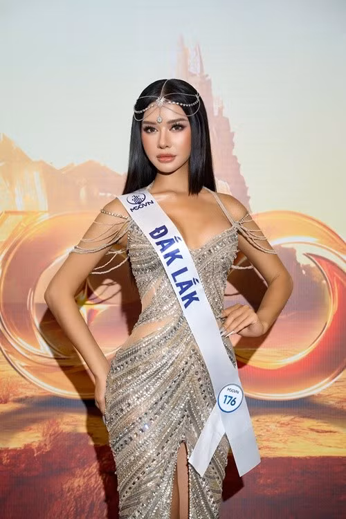 Senaivi chia sẻ: "Tôi biết mình còn mới, còn non, nhưng tôi không sợ. Tôi nghĩ đó cũng chính là điểm mạnh của mình vì có thể học hỏi nhanh, vượt qua giới hạn bản thân,và chứng minh rằng một tinh thần cầu tiến, không ngừng vươn lên để tạo nên điều khác biệt". Ảnh: FB Mlô H Senaivi.