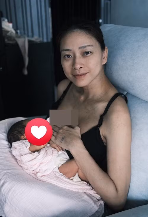 Nữ diễn viên chưa tiết lộ hình ảnh cận mặt ái nữ. Ảnh: FB Ngô Thanh Vân.