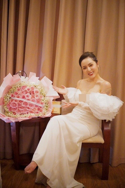 Nữ ca sĩ đắt show trong những năm qua. Ảnh: FB Phương Linh.