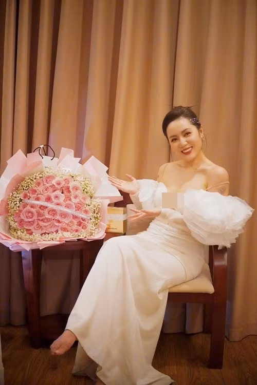 Nữ ca sĩ đắt show trong những năm qua. Ảnh: FB Phương Linh.