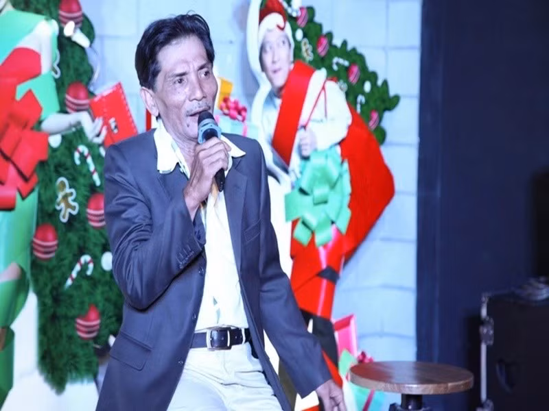 Khi sức khỏe ngày càng sa sút, Thương Tín về ở quê nhà Phan Rang. Ảnh: VOV.