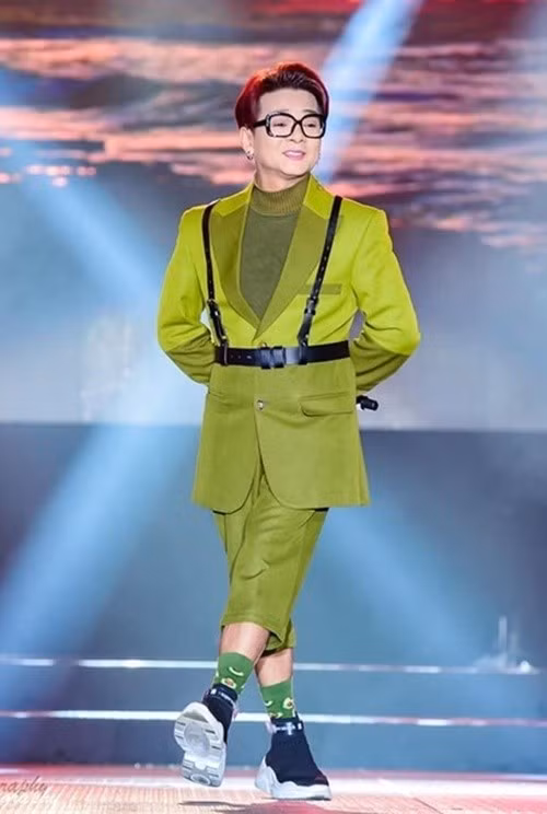 Vũ Hà chơi thân, rất hợp cạ với Đàm Vĩnh Hưng trong nhiều năm qua. Ảnh: Người Đưa Tin.