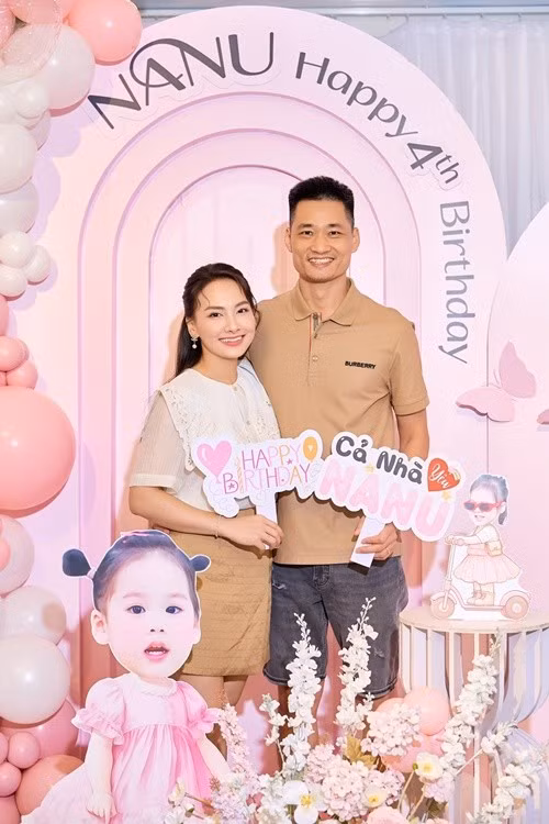 Theo Tiền Phong, Bảo Thanh kết hôn năm 21 tuổi khi đang là sinh viên năm 3 trường Đại học Sân khấu Điện ảnh. Ảnh: FB Bảo Thanh.