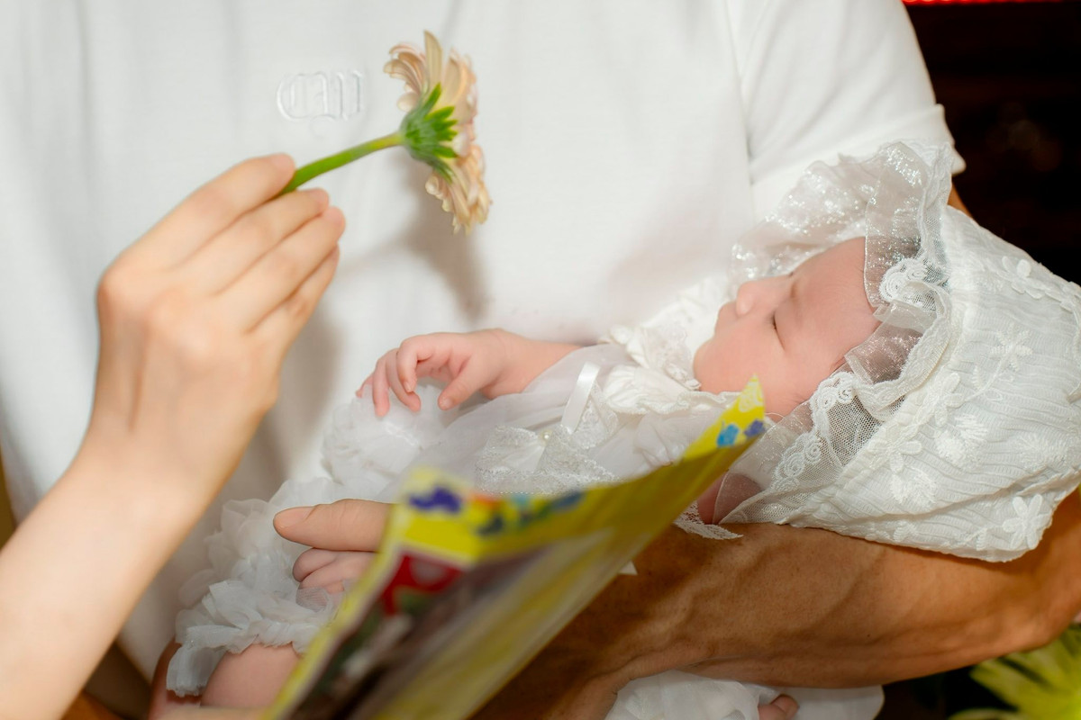 Con gái Phương Hằng xinh xắn như công chúa. Ảnh: FB Phương Hằng.