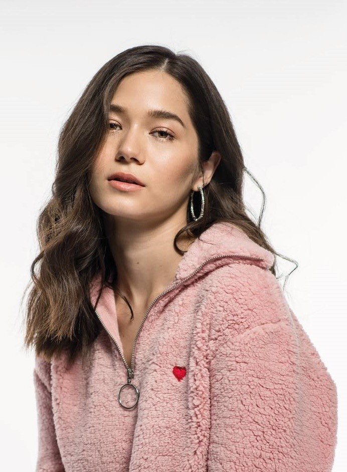 Violette khẳng định từ trước đến nay, cô hiếm khi hát nhép. “Tôi không có ý định đổ lỗi cho ai cả, nhưng tôi muốn bảo vệ mình”, Violette bày tỏ.