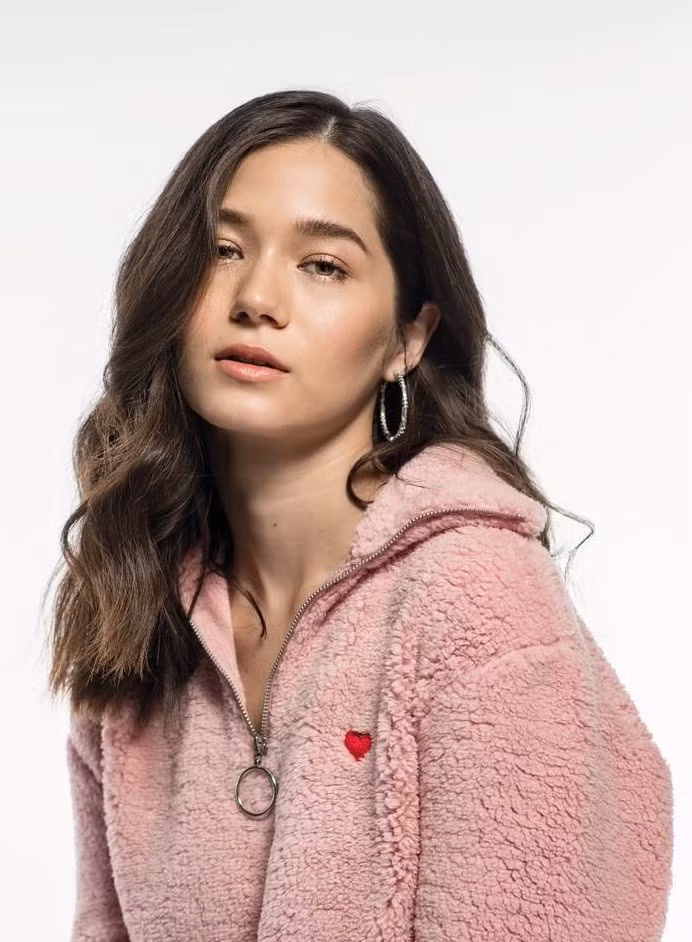 Violette khẳng định từ trước đến nay, cô hiếm khi hát nhép. “Tôi không có ý định đổ lỗi cho ai cả, nhưng tôi muốn bảo vệ mình”, Violette bày tỏ.