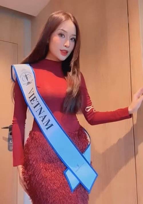 Trước khi thi quốc tế, cô hoàn thiện khả năng catwalk, ứng xử, trình độ tiếng Anh, siết hình thể. Ảnh: FB Kỳ Duyên.