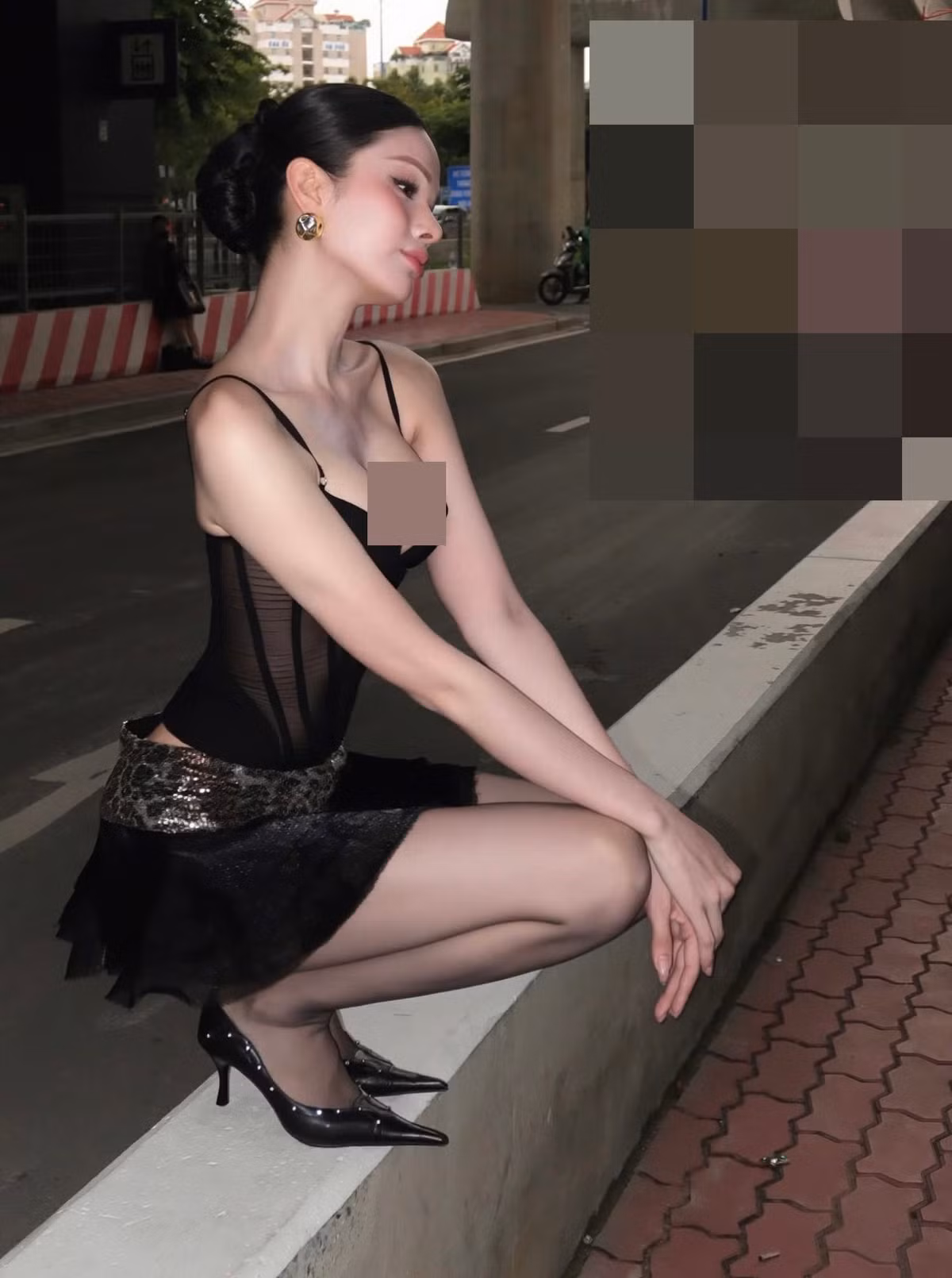 Trên trang cá nhân, nàng hậu chia sẻ các bí quyết tập luyện để giữ được thân hình săn chắc, có sức sống, khoẻ mạnh từ bên trong. Ảnh: FB Hà Tâm Như.