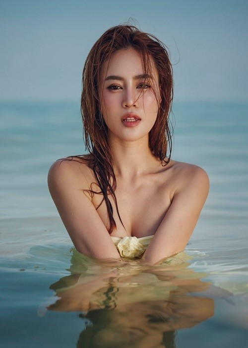 Khối tài sản của Lan Ngọc được cho là “không phải dạng vừa”. “Chị đẹp” có biệt thự 2 mặt tiền, căn hộ cao cấp, xe hơi sang trọng.