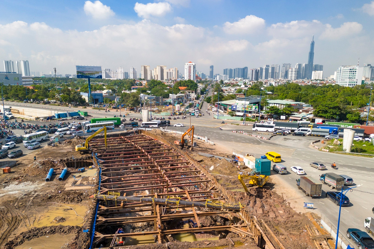 View - Cận cảnh cầu vượt nút giao An Phú dự kiến thông xe trong năm nay | Báo Tri thức và Cuộc sống - TIN TỨC PHỔ BIẾN KIẾN THỨC 24H