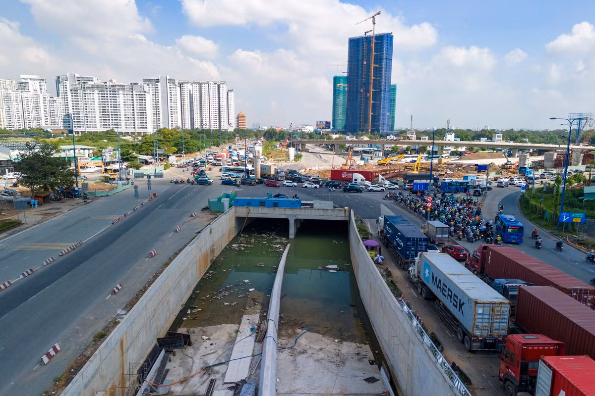 Theo kế hoạch, hầm chui HC1-02 sẽ hoàn thành và đưa vào khai thác trước ngày 15/1/2026.