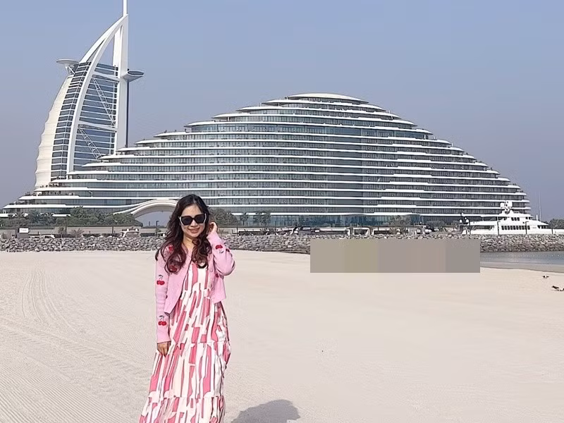 Mới đây, ca sĩ Duy Uyên gây chú ý khi khoe loạt ảnh du lịch Dubai, UAE. Ảnh: FB Duy Uyên.